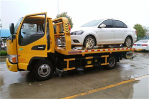 白沙附近拖车救援24小时服务热线